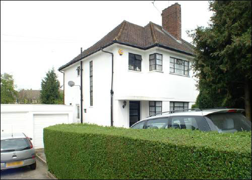 44 Howard Walk a